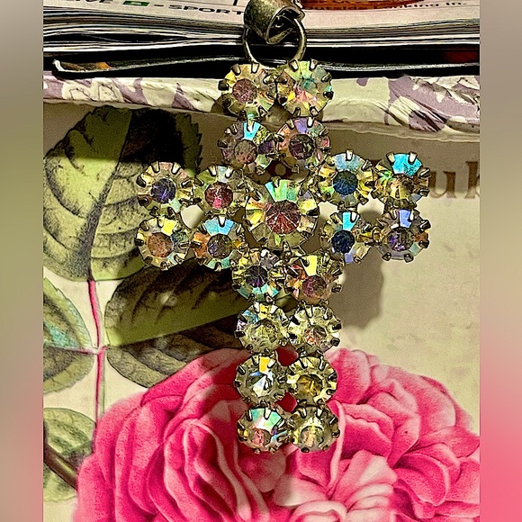 Crystal cross necklace aurora borealis sparkly vintage 1.5" high one-of-a-kind - Picture 3 of 7